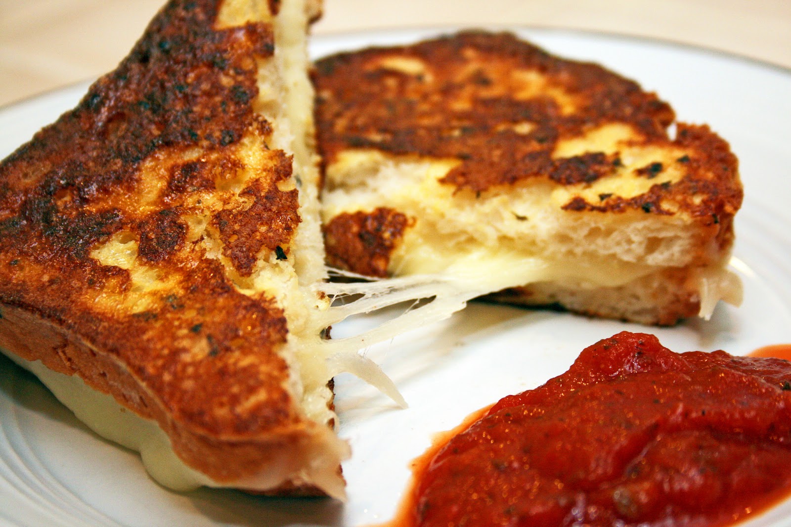 Most delicious sandwich with sulguni cheese geotv.ge